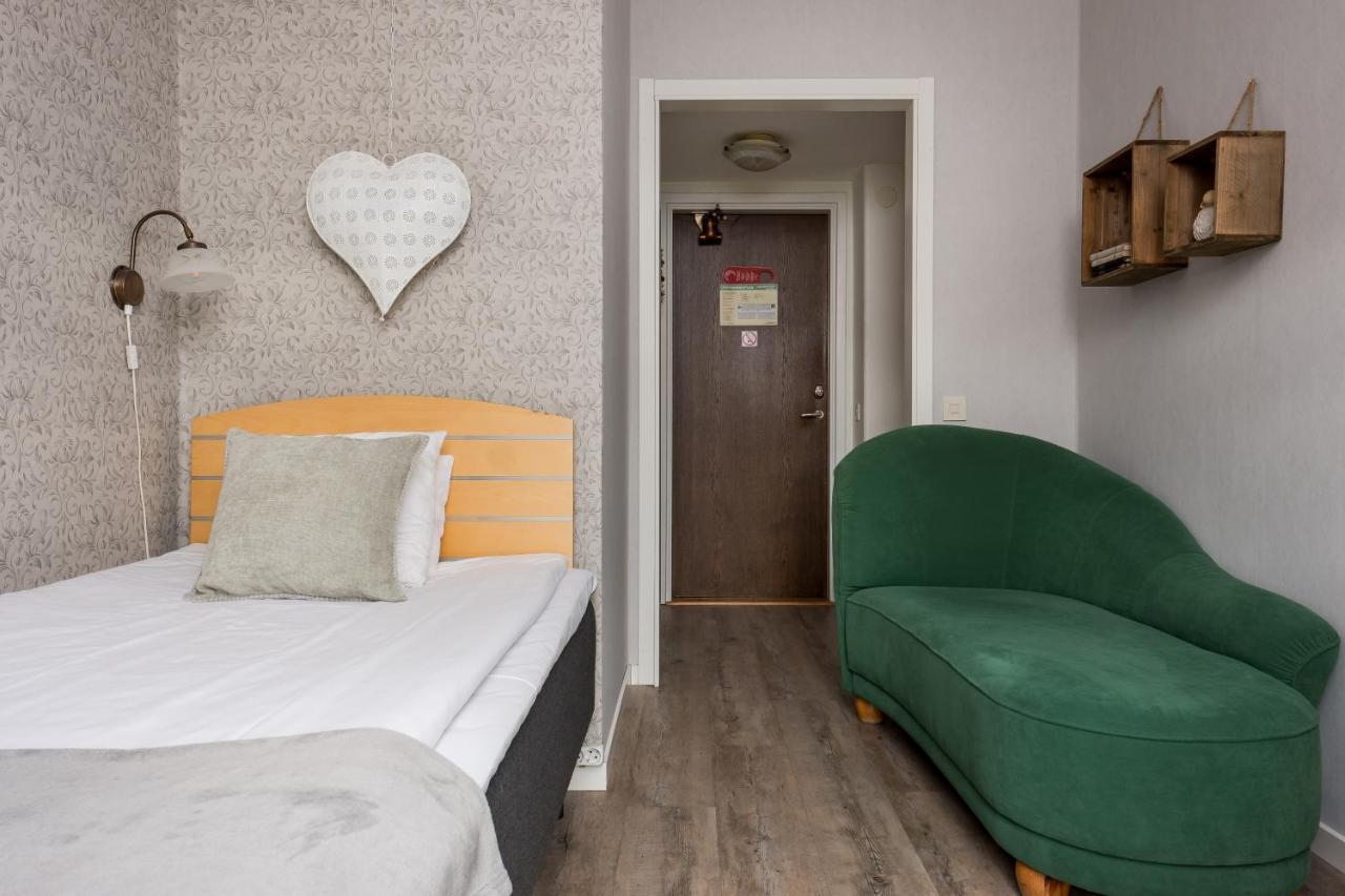 Hotel Vaennaes Vannas Zewnętrze zdjęcie