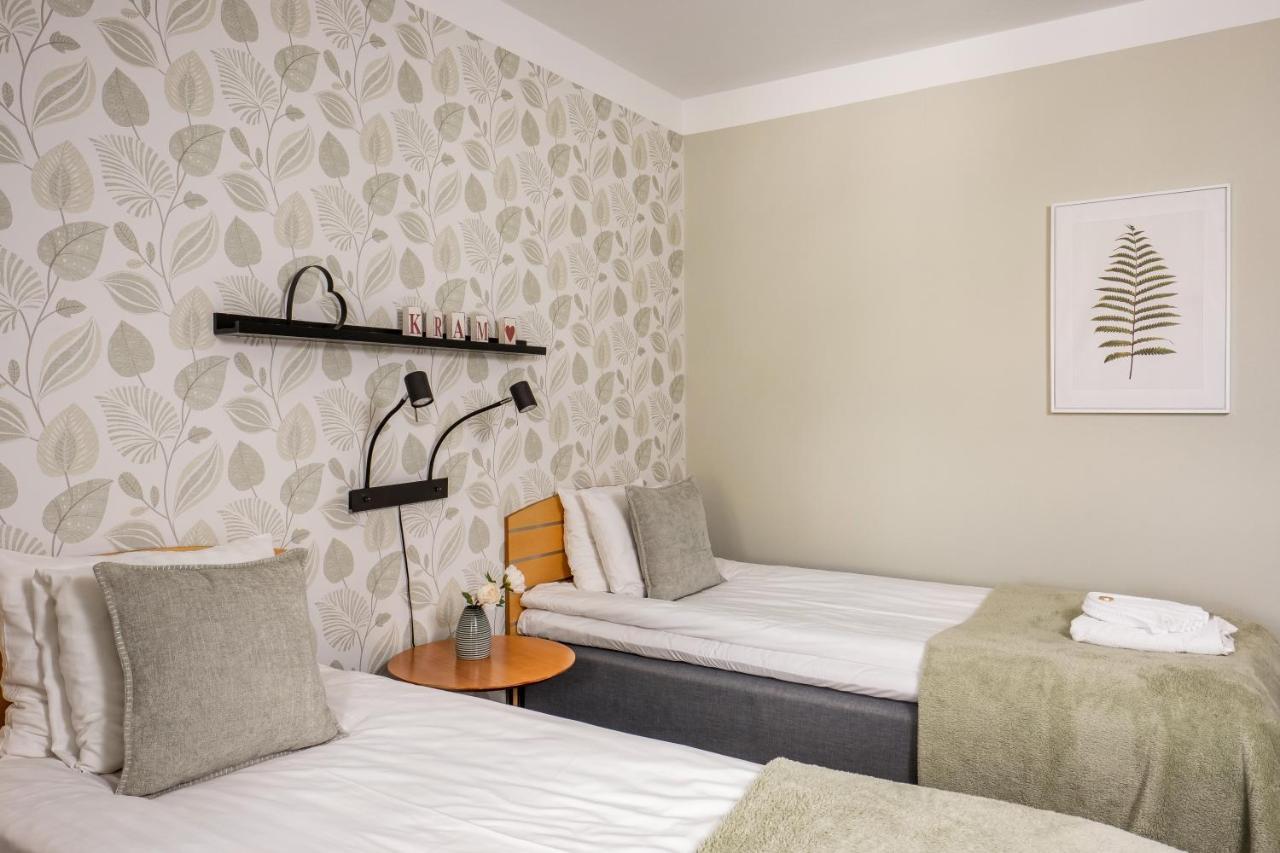 Hotel Vaennaes Vannas Zewnętrze zdjęcie