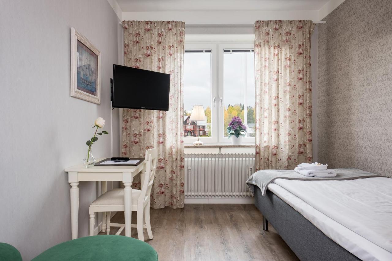 Hotel Vaennaes Vannas Zewnętrze zdjęcie