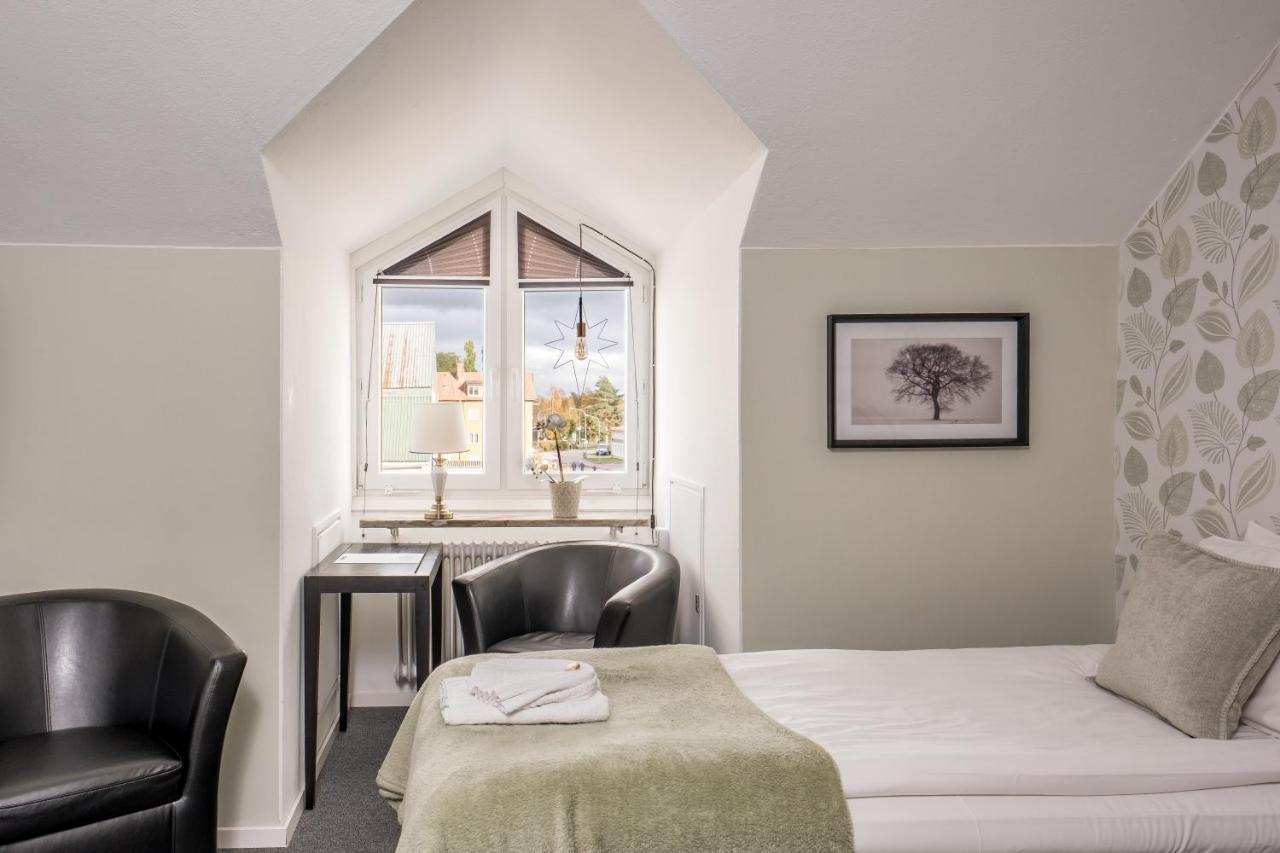 Hotel Vaennaes Vannas Zewnętrze zdjęcie