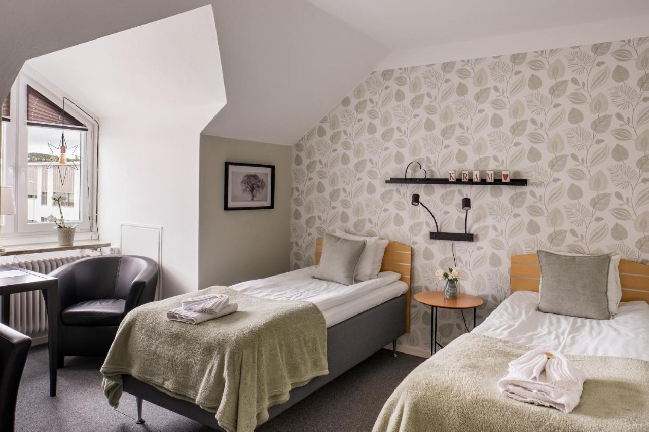 Hotel Vaennaes Vannas Zewnętrze zdjęcie