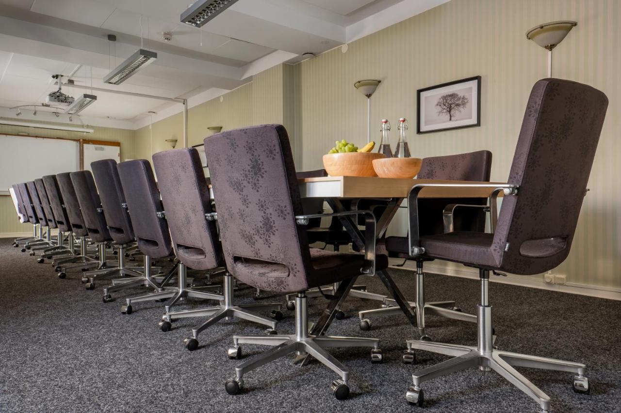 Hotel Vaennaes Vannas Zewnętrze zdjęcie